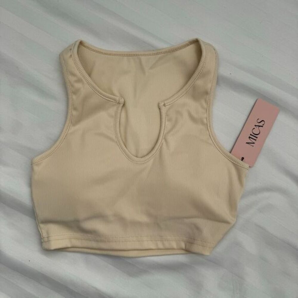 Micas Ribbed Beige Crop Top Sleeveless Tank Workout Yoga‎ Athleisure Casual M
